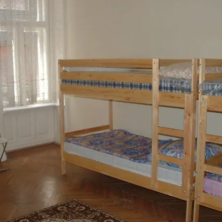 Hotell 1st 2*
